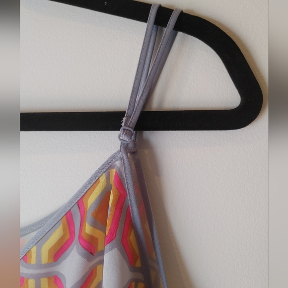 Babaton Everly Camisole Size Large - Picture 3 of 9